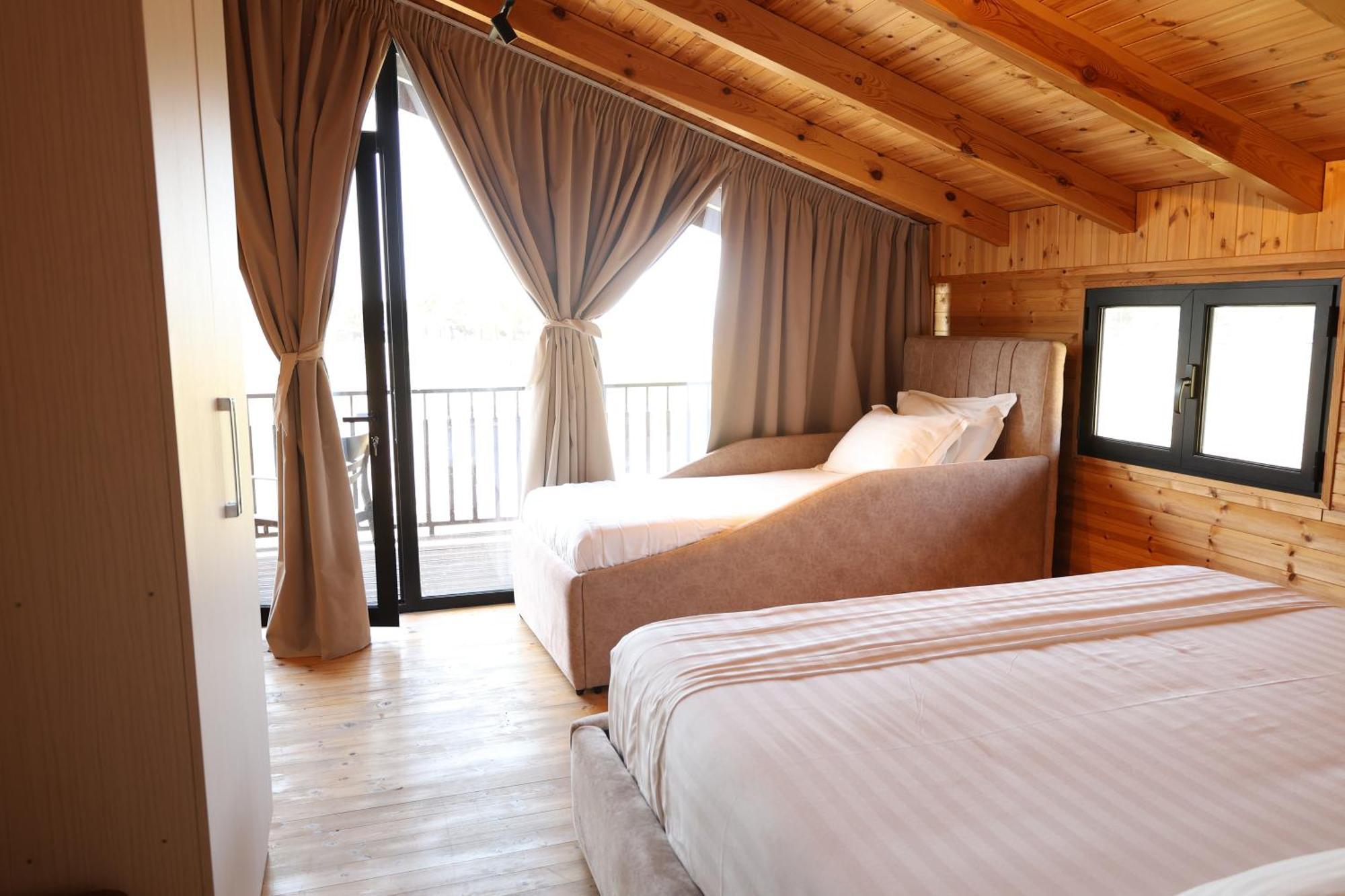 Posh Villa 2 Кавая Екстериор снимка